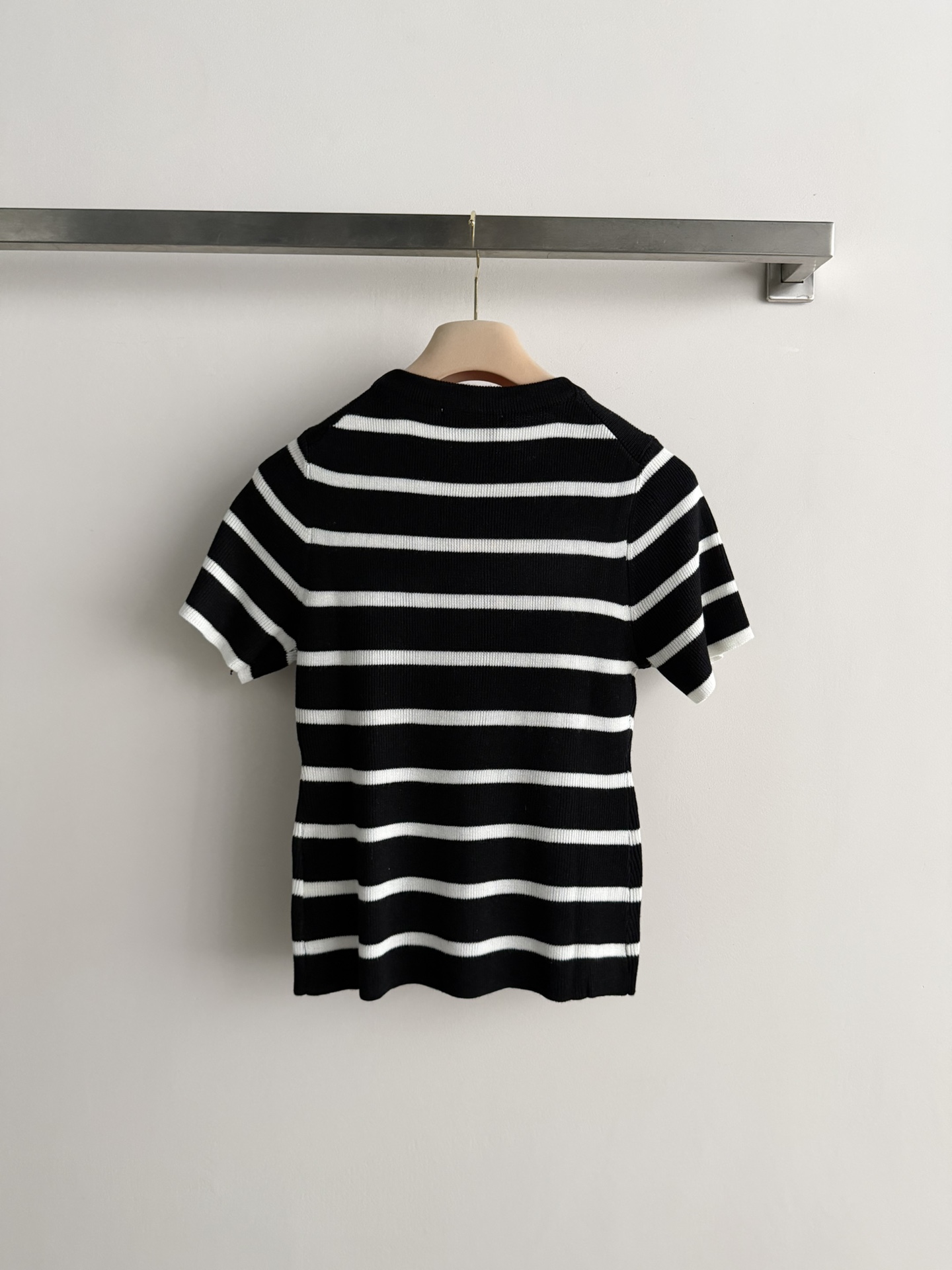Women's short sleeves